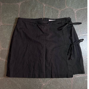 GB Side Tie Zip up Skirt Size XL